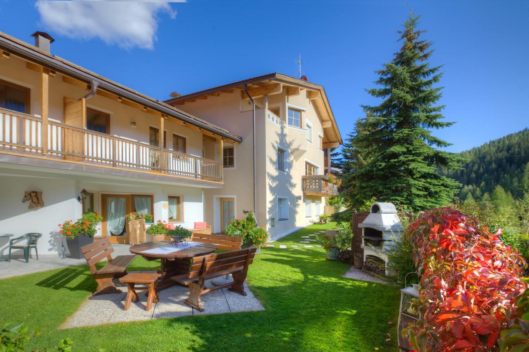 Residence Ciasa Planat San Cassiano  Zewnętrze zdjęcie