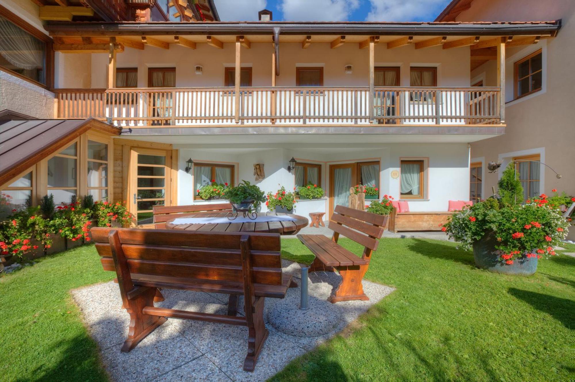 Residence Ciasa Planat San Cassiano  Zewnętrze zdjęcie